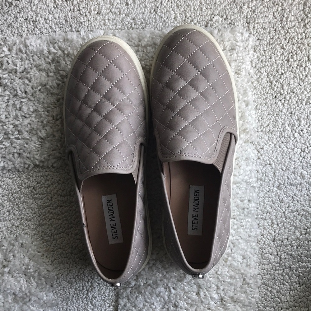 Steve Madden Slip-on Sneakers